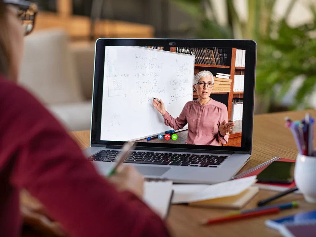 What to Look for in an Online College